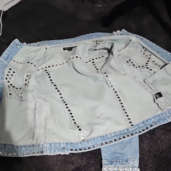 Pearl Embellished Denim Jacket - Picture 7 of 11